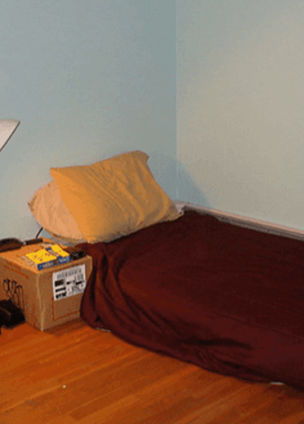 “Het is voor mevrouw een droom als ze in een bed kan slapen.”